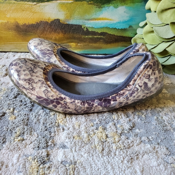 JA-VIE Snake Print Jelly Flat Shoes - Picture 3 of 13